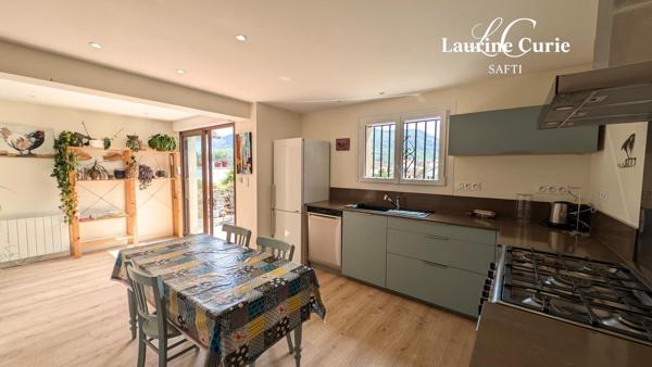 Maison T6 de 155m² avec véranda et garage