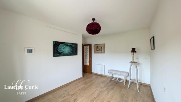 Maison T6 de 155m² avec véranda et garage