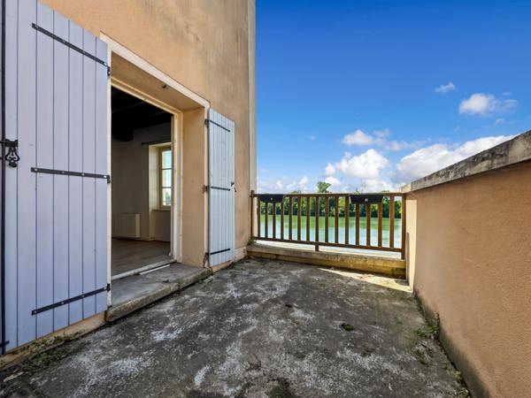 Trévoux (01600) Trévoux BORDS DE SAONE - À vendre – Appartement T3 de 79 m² avec terrasse + Cave