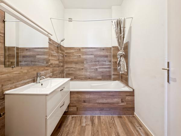 Trévoux (01600) Trévoux BORDS DE SAONE - À vendre – Appartement T3 de 79 m² avec terrasse + Cave