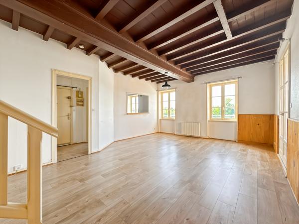 Trévoux (01600) Trévoux BORDS DE SAONE - À vendre – Appartement T3 de 79 m² avec terrasse + Cave