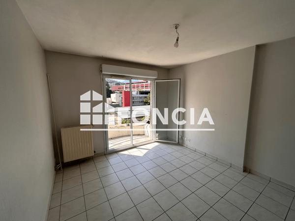 Location Appartement 2 pièces 31.17 m² - 209 ALLEE DES BAUGES Chambery 73000