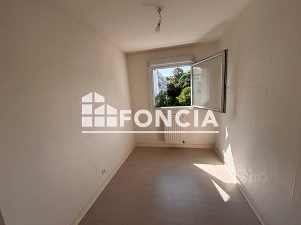Location Appartement 2 pièces 31.17 m² - 209 ALLEE DES BAUGES Chambery 73000
