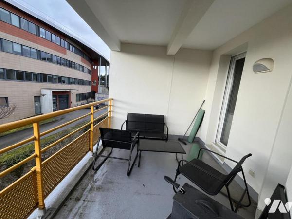 APPARTEMENT LUMINEUX AVEC TERRASSE ET GARAGE AU SEIN D'UNE COPROPRIETE DE 2007