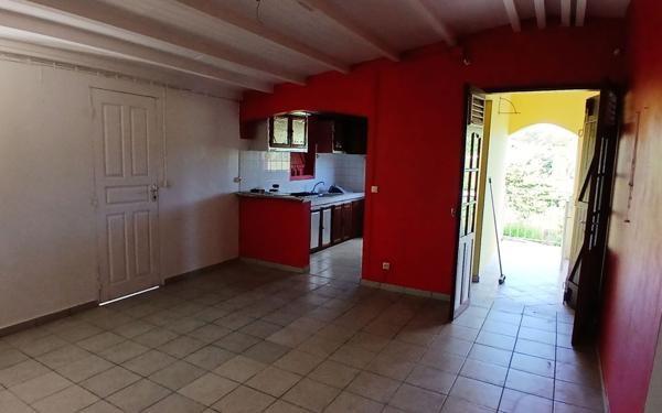 Maison à vendre    4 pièces •  Le Moule