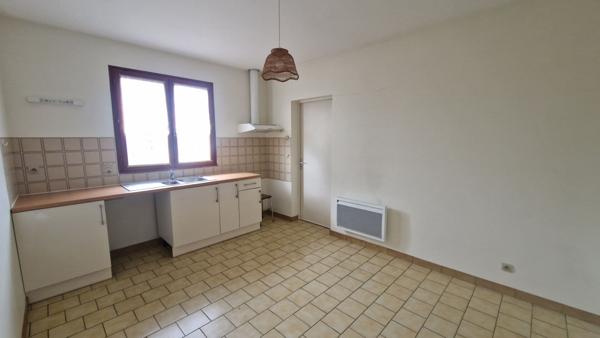 Plain-pied fonctionnel avec garage aménageable et terrain de 750 m²