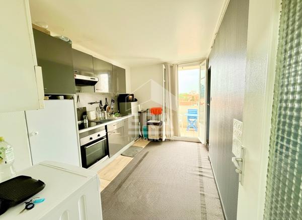 Appartement à vendre à Perpignan 4 pièces, 3 chambres avec balcons et cave