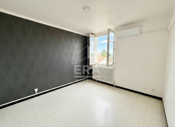 Appartement à vendre à Perpignan 4 pièces, 3 chambres avec balcons et cave