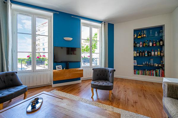Appartement d'angle 4p/2 chambres Paris 15è limité 7ème