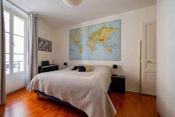 Appartement d'angle 4p/2 chambres Paris 15è limité 7ème
