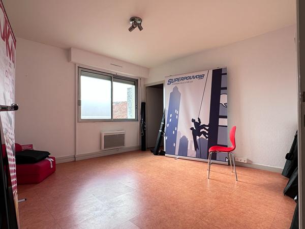 16000 ANGOULEME Appartement 150 m2 quartier Bussatte, Bureau ou loft