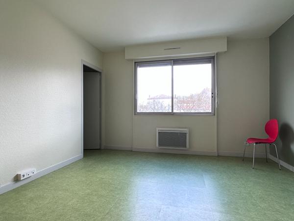16000 ANGOULEME Appartement 150 m2 quartier Bussatte, Bureau ou loft