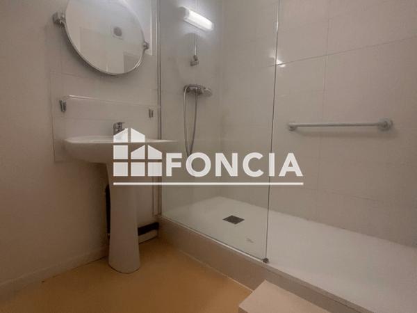 Location Appartement 2 pièces 47.78 m² - 402 AVENUE FRANCOIS CUZIN Toulon 83000