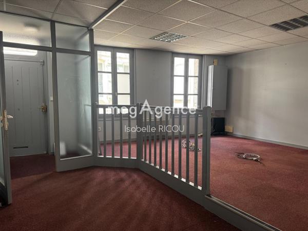 Immeuble à MARENNES, 17320 - 156m²