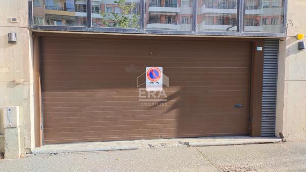 A vendre garage sur rail dans parking sécurisé