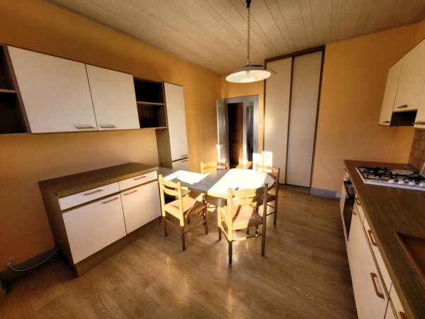 Munster (68140) Appartement lumineux T4, au calme avec jardin proche centre ville