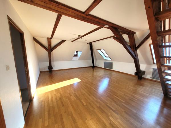 Munster (68140) Appartement lumineux T4, au calme avec jardin proche centre ville