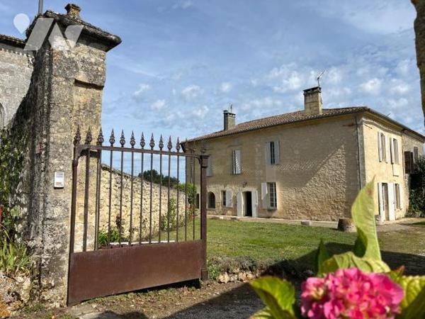 maison  à Vendre à Nérigean (33750) en Gironde (33), sur 2168 m² de terrain belle maison ancien...