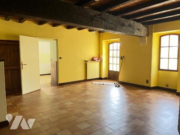 maison  à Vendre à Nérigean (33750) en Gironde (33), sur 2168 m² de terrain belle maison ancien...