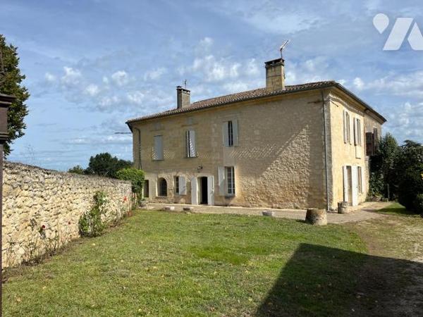 maison  à Vendre à Nérigean (33750) en Gironde (33), sur 2168 m² de terrain belle maison ancien...