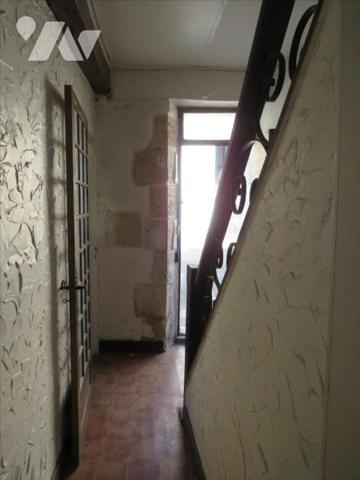 VIC-FEZENSAC, Maison de ville 77 m² + cave jardin