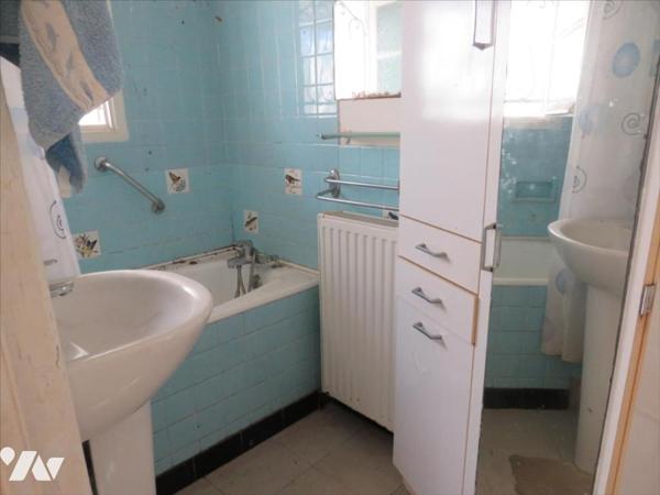 VIC-FEZENSAC, Maison de ville 77 m² + cave jardin