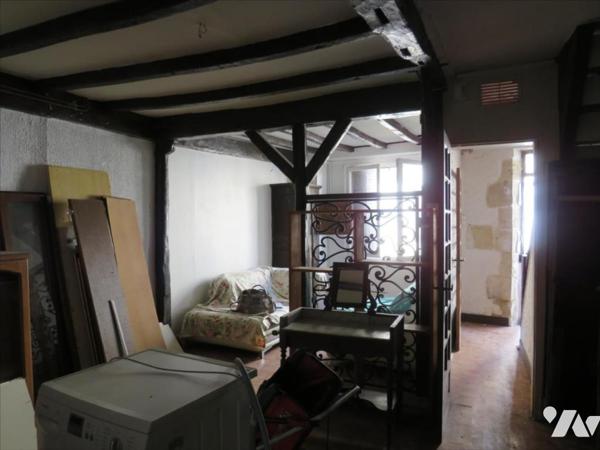 VIC-FEZENSAC, Maison de ville 77 m² + cave jardin