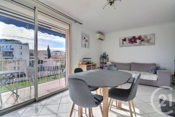 Appartement T4 à vendre  4 pièces - 68,19 m2 ST RAPHAEL - 83