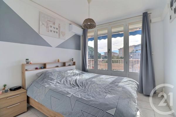 Appartement T4 à vendre  4 pièces - 68,19 m2 ST RAPHAEL - 83