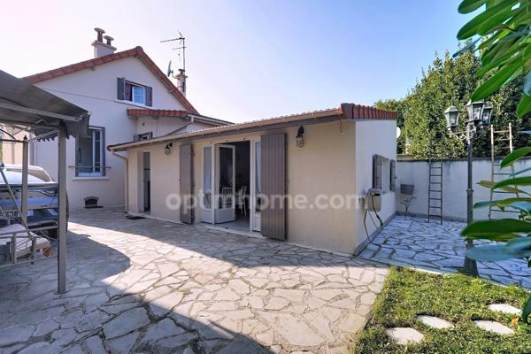 SAINTS (93) - Maison à vendre 4 pièces