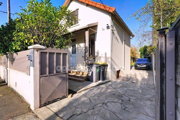 SAINTS (93) - Maison à vendre 4 pièces