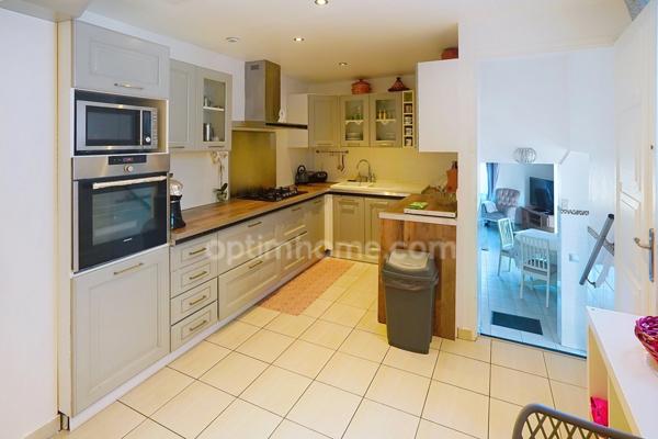 SAINTS (93) - Maison à vendre 4 pièces