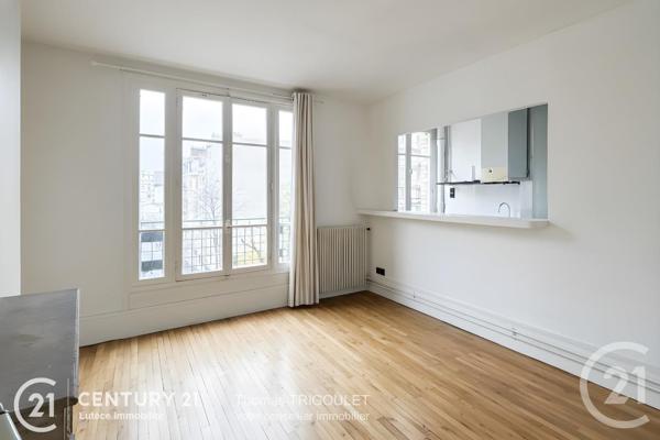 Appartement F3 à vendre  3 pièces - 60,22 m 2   PARIS  - 75010