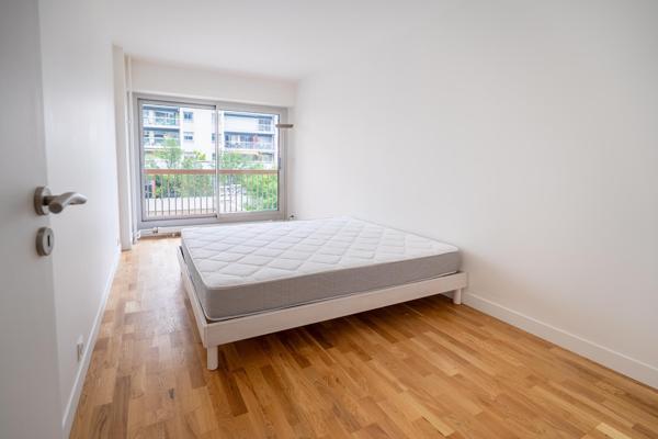 Paris 11e Saint-Ambroise | 4 p de 90 m² rénové avec balcon filant de 16 m²
