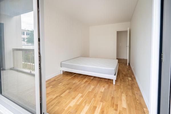 Paris 11e Saint-Ambroise | 4 p de 90 m² rénové avec balcon filant de 16 m²
