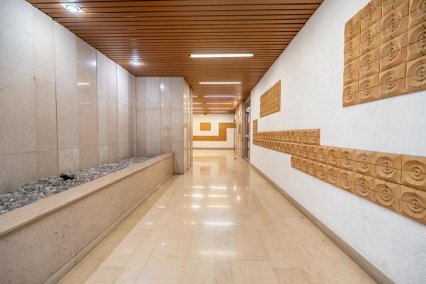 Paris 11e Saint-Ambroise | 4 p de 90 m² rénové avec balcon filant de 16 m²