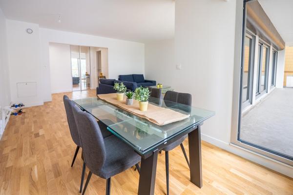 Paris 11e Saint-Ambroise | 4 p de 90 m² rénové avec balcon filant de 16 m²
