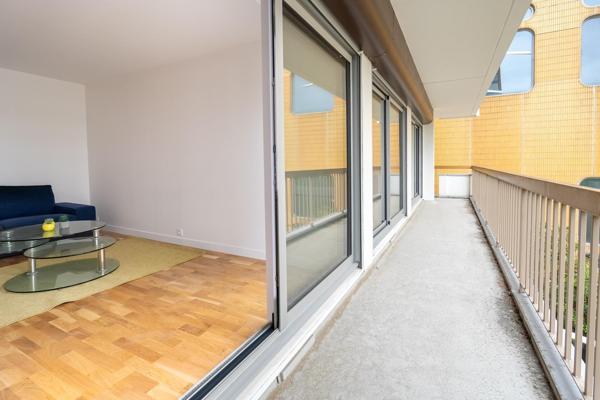 Paris 11e Saint-Ambroise | 4 p de 90 m² rénové avec balcon filant de 16 m²