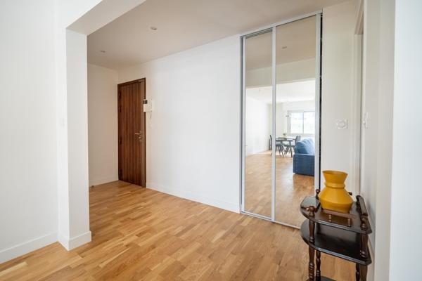 Paris 11e Saint-Ambroise | 4 p de 90 m² rénové avec balcon filant de 16 m²