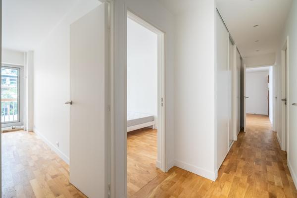 Paris 11e Saint-Ambroise | 4 p de 90 m² rénové avec balcon filant de 16 m²