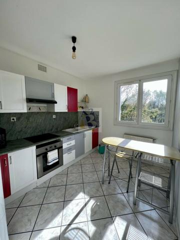 Vente appartement Angouleme (16000), 61.00m² avec 3 pièce(s) dont 2 chambre(s). Agence Allard Brimeaud
