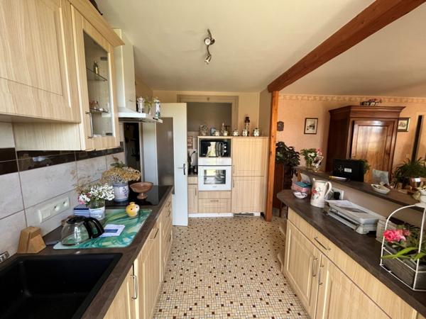 Maison  6 pièce(s)  4 chambre(s)  150 m²