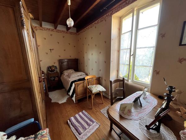 Maison  6 pièce(s)  4 chambre(s)  150 m²