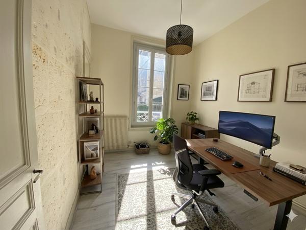 ANGOULEME PLATEAU Sud, rue calme pour ce bel et lumineux appartement F4.