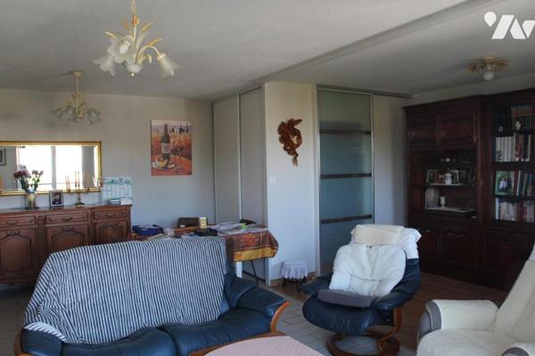 NIORT, SECTEUR QUAI METAYER-PETIT LECLERC, TRES BEL APPARTEMENT AVEC TERRASSE ET PARKING