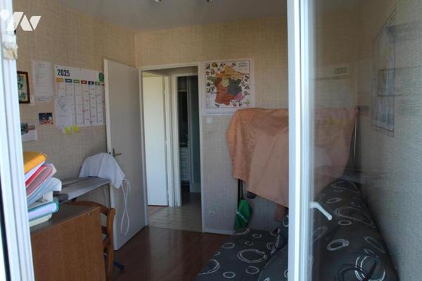 NIORT, SECTEUR QUAI METAYER-PETIT LECLERC, TRES BEL APPARTEMENT AVEC TERRASSE ET PARKING