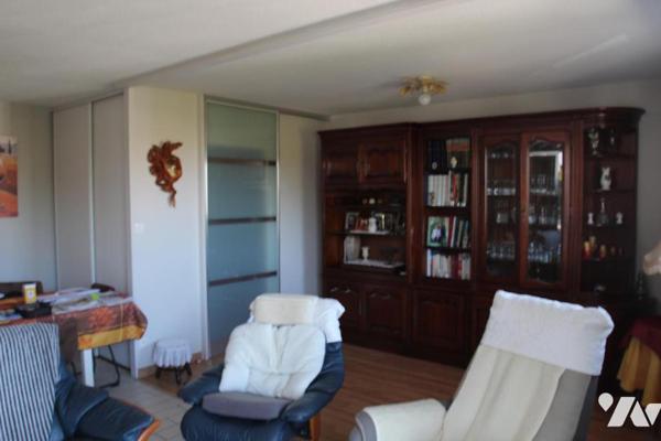 NIORT, SECTEUR QUAI METAYER-PETIT LECLERC, TRES BEL APPARTEMENT AVEC TERRASSE ET PARKING