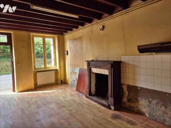 Jolie maison en pierre à rénover en campagne