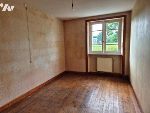 Jolie maison en pierre à rénover en campagne