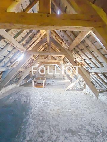 Corps de ferme Le Molay Littry 5 pièce(s), 55 000 m² de terrain avec bâtiments